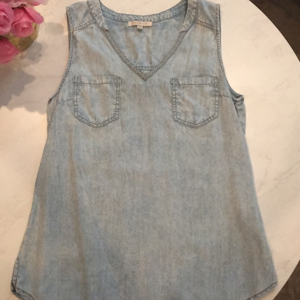 Cute denim tank with pocket details